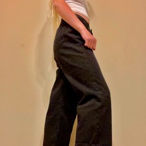 they are mom jeans I got them about 1 week ago